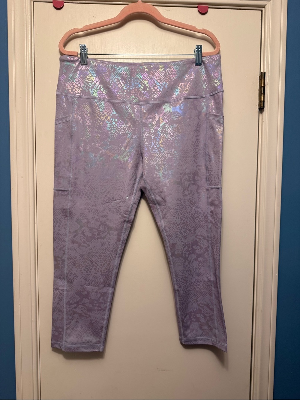 Constantly Varied Gear Iridescent Lilac Glisten Here Retired Capri Leggings